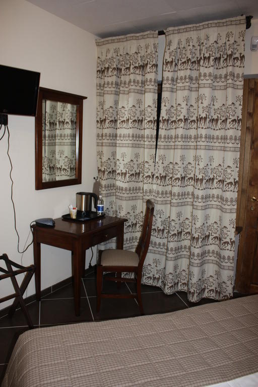 Hotel Olympic Mountains Cesana Torinese Pokój zdjęcie